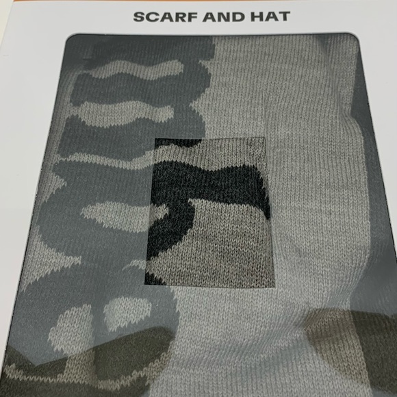 Timberland Gray Matching Beanie Hat & Scarf Set Spellout Brand New In Box Nwt - Picture 5 of 7